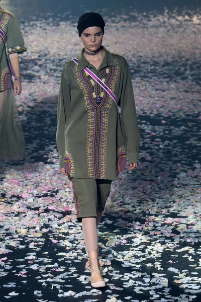 Look 36